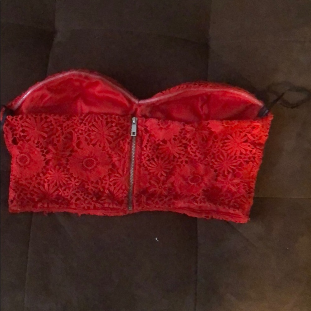 Red top - Picture 2 of 3